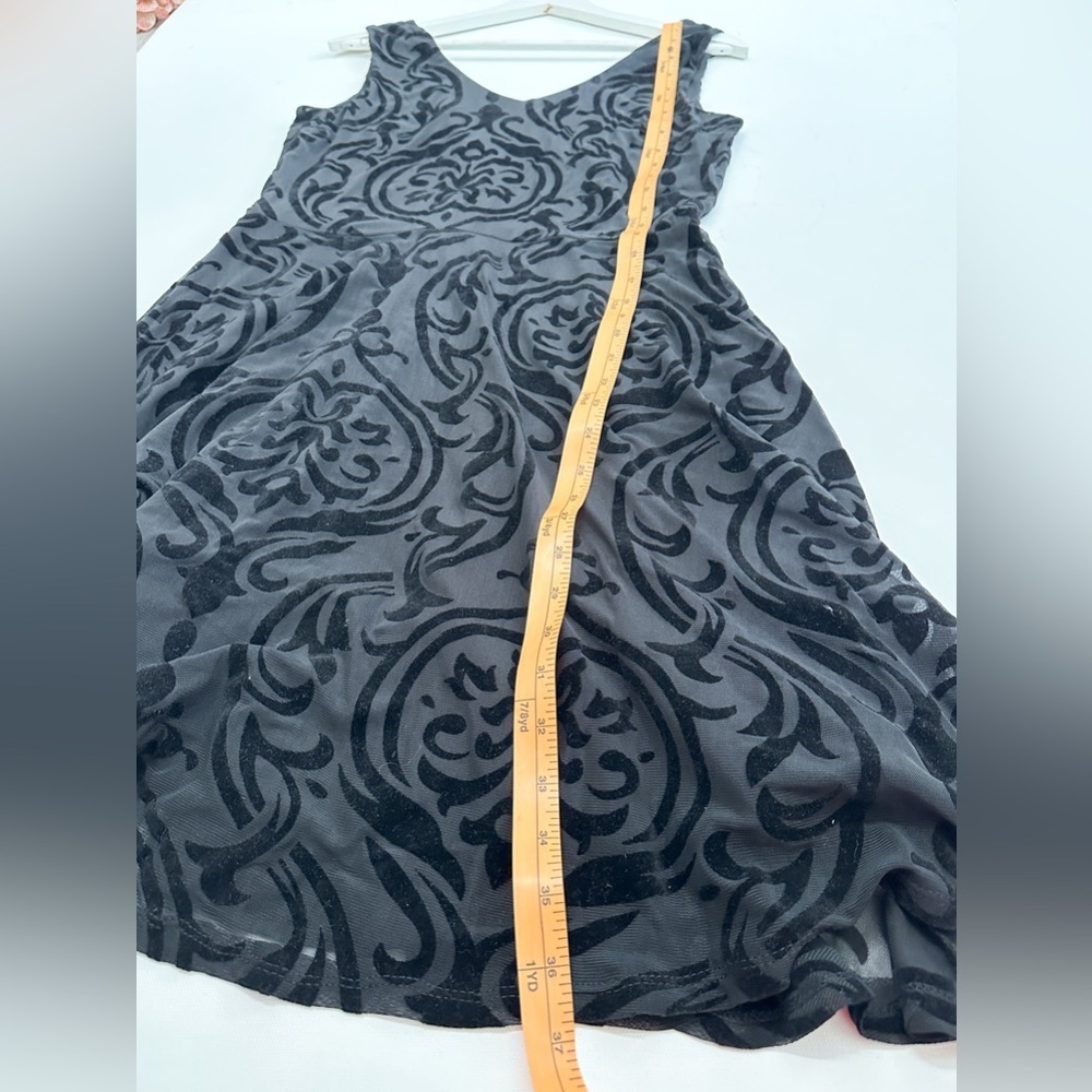 Black Sleeveless Knee Length Dress - V-Neck - Velvet Pattern Detail -Size:Medium - Picture 7 of 8